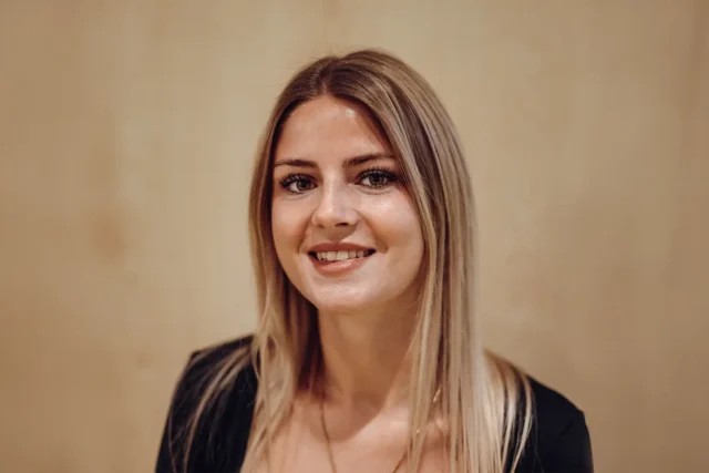 Portaitfoto Gina Bach